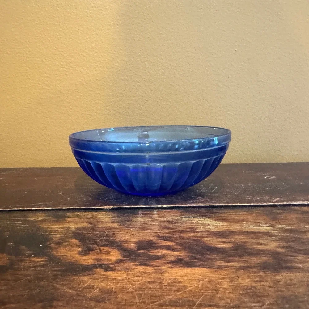 Vintage Cobalt Blue Opaque Glass Bowl 5.5 inches‎